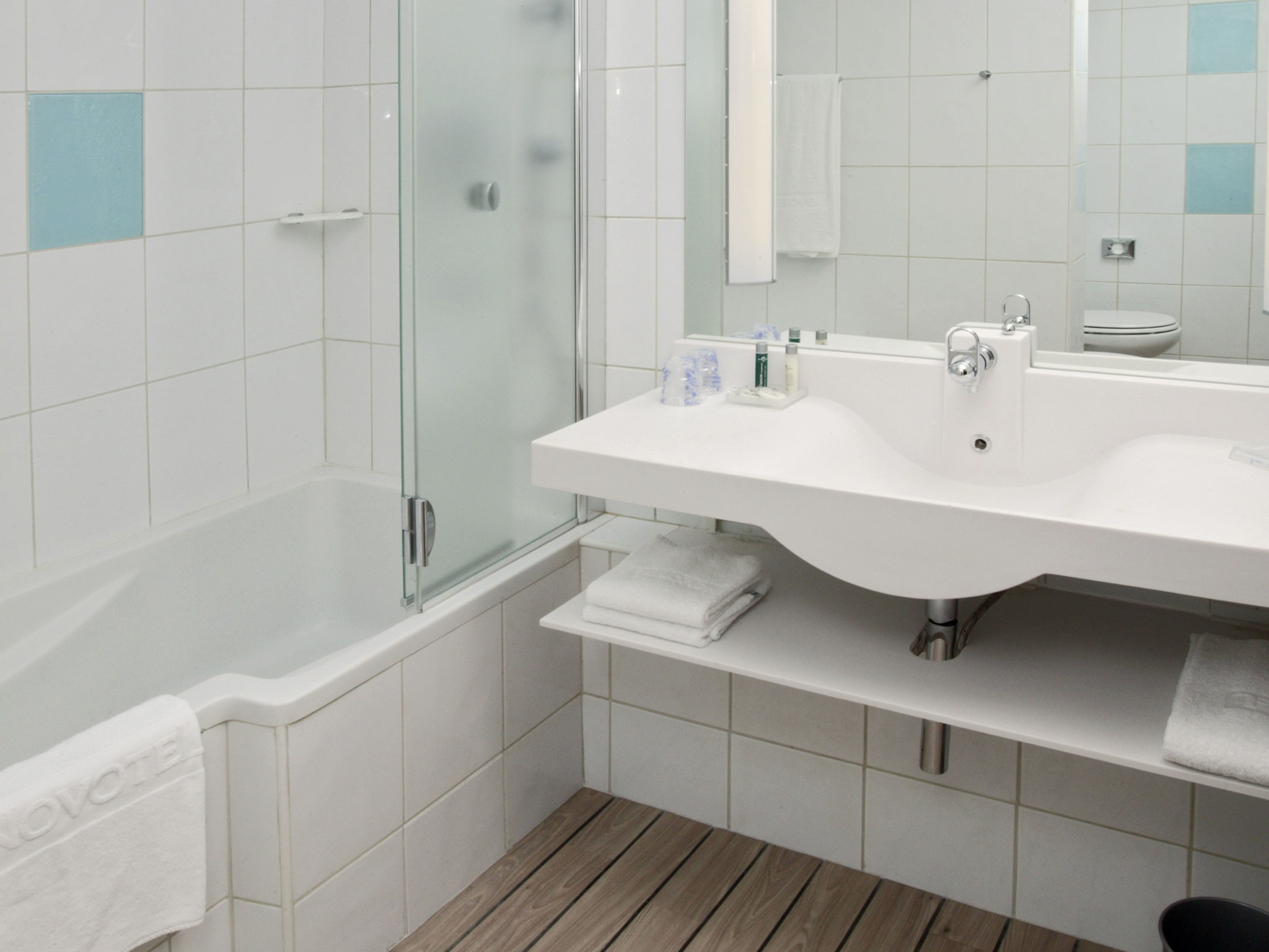 Image of bathroom 1 novotel
