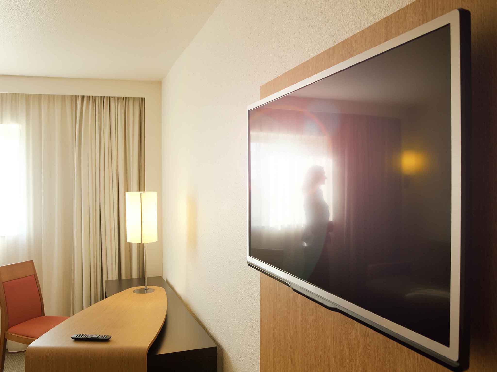 Image of tv novotel