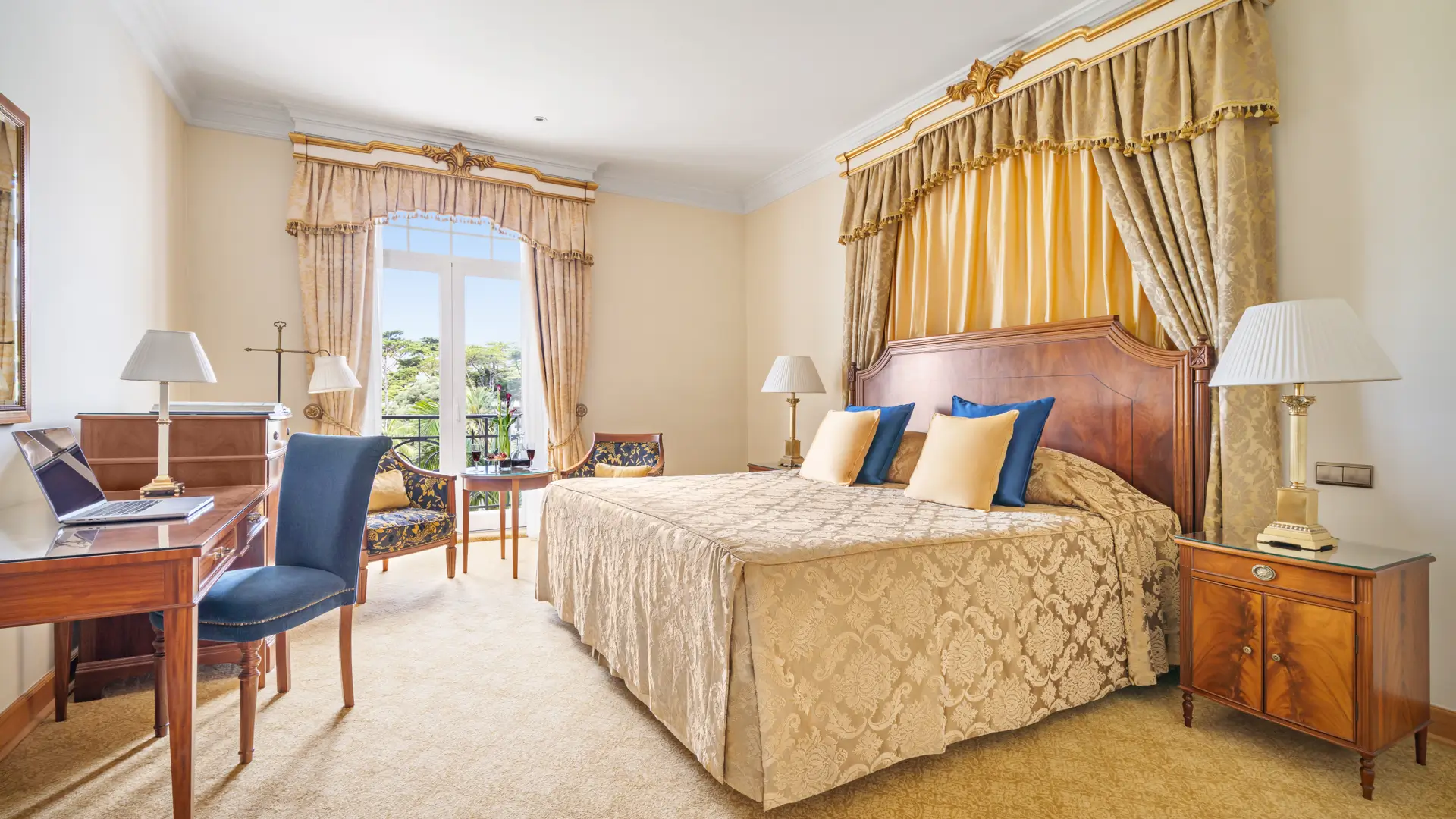 Image of deluxe suite