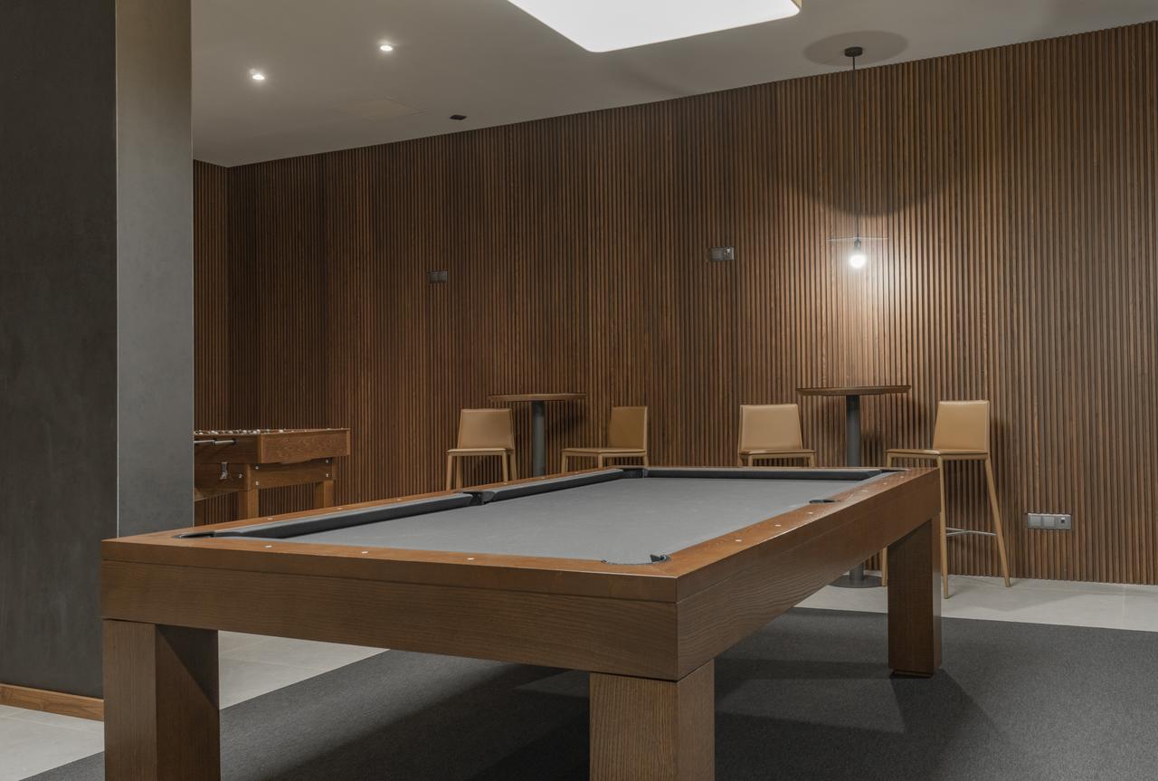 Image of pool table